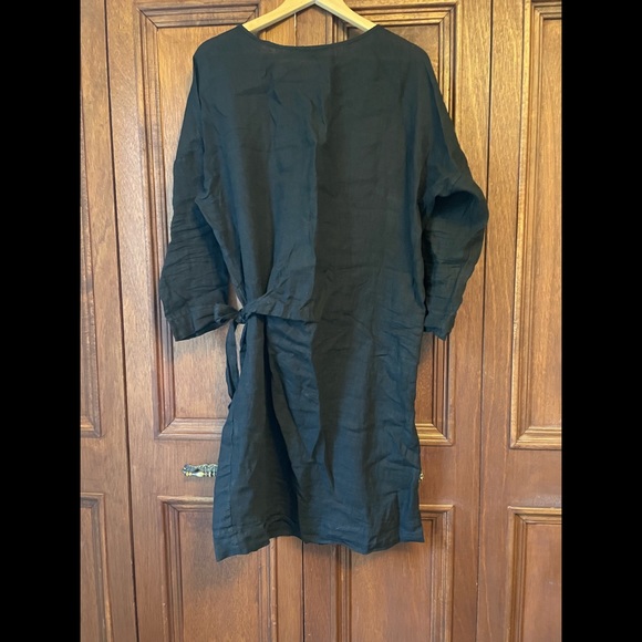 Black Linen Dress - Picture 2 of 4